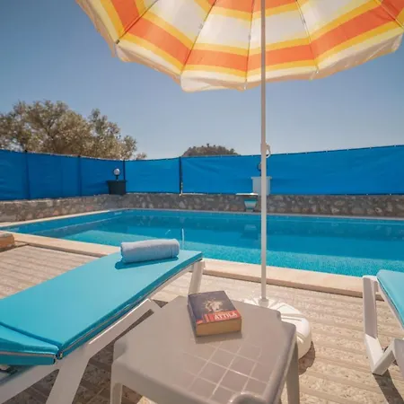 Hina - 2 Bedroom Holiday Villa With Jacuzzi In Kalkan Kaş