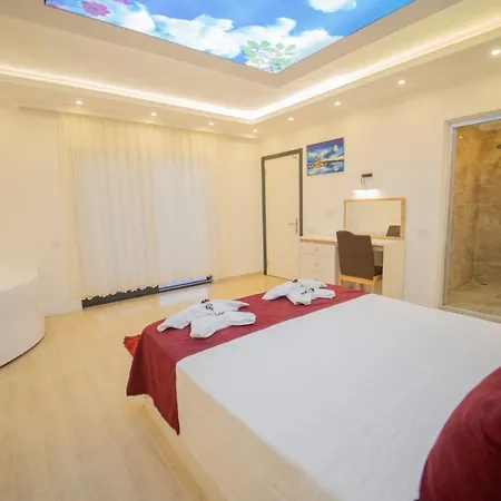 Vila Hina - 2 Bedroom Holiday Villa With Jacuzzi In Kalkan *