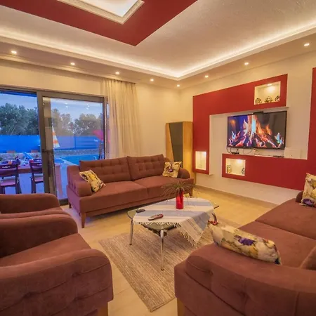 Hina - 2 Bedroom Holiday Villa With Jacuzzi In Kalkan Kaş