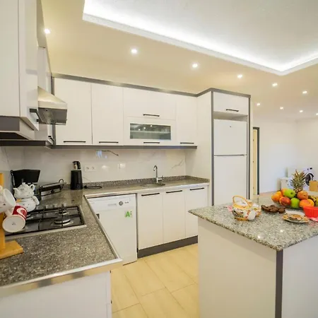 Vila Hina - 2 Bedroom Holiday Villa With Jacuzzi In Kalkan *