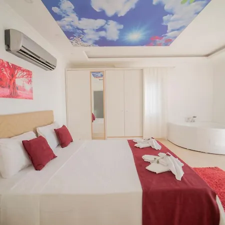 Hina - 2 Bedroom Holiday Villa With Jacuzzi In Kalkan Villa