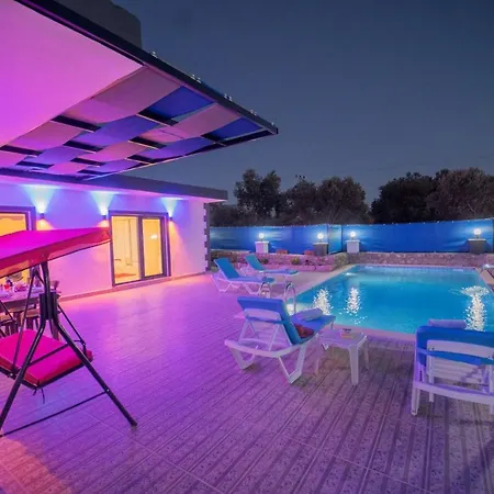 Hina - 2 Bedroom Holiday Villa With Jacuzzi In Kalkan Villa Kaş