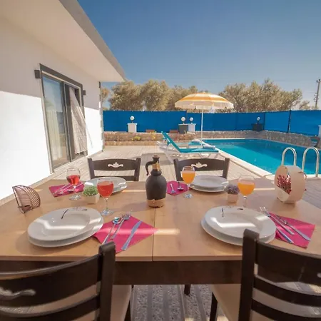 Hina - 2 Bedroom Holiday Villa With Jacuzzi In Kalkan Villa